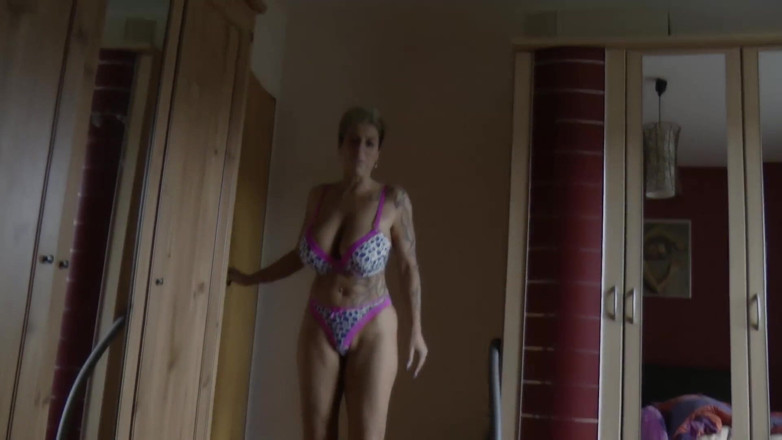 German amateur - 100% German hardcore videos: İri göğüslü orta yaşlı seksi kadın bakış açısıyla sert sikişiyor