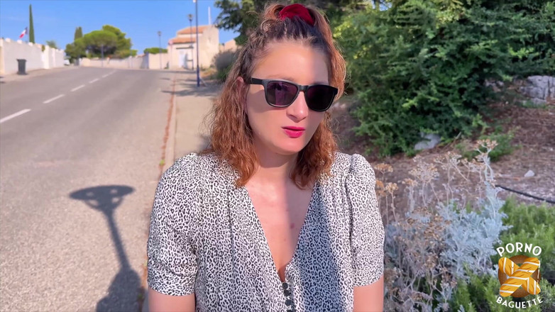 Porno Baguette: Charlotte, freches mädchen, liebt es, gefickt zu werden