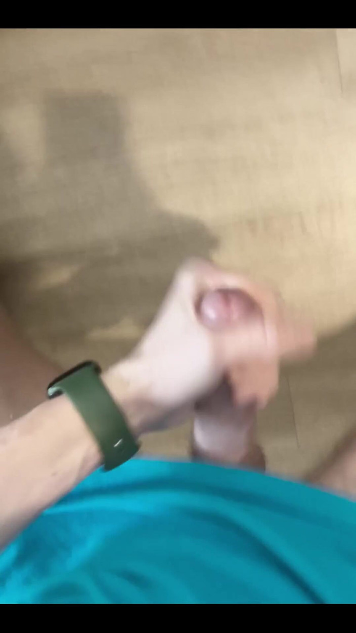 Johnny69227: M-am îngenuncheat și m-am masturbat ca un șef