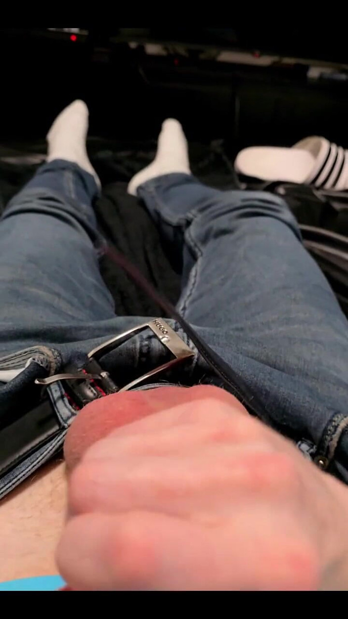 Roman Heart: J’ai cherché des vidéos de sperme sur mon téléphone et...