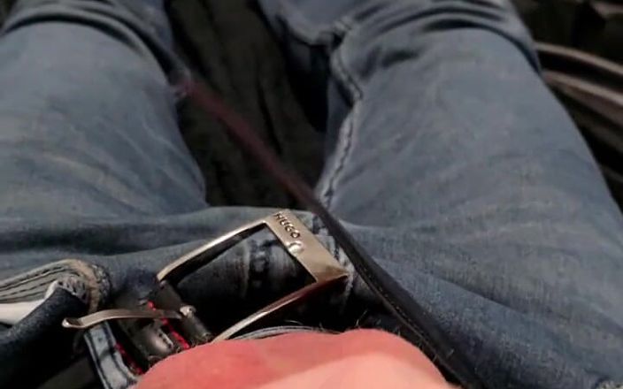 Roman Heart: 我搜索了手机的精液视频，并把它们放在一起。玩得愉快。