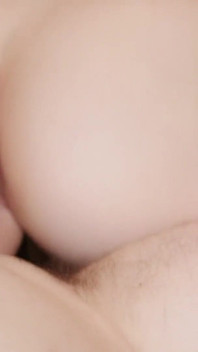 Po prostu ręczna robota zwrócić się do creampie