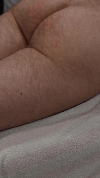 Les secrétaires massent le salon de massage