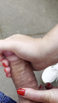 BBW Girl Give Perfect Sloppy Handjob in a Park - Risky and Sloppy
