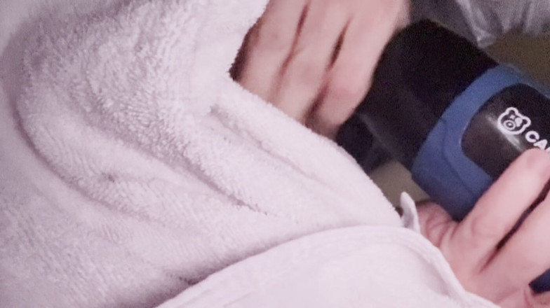 NOTTHEAVERAGESTUD: Cam toys pour trois d’affilée