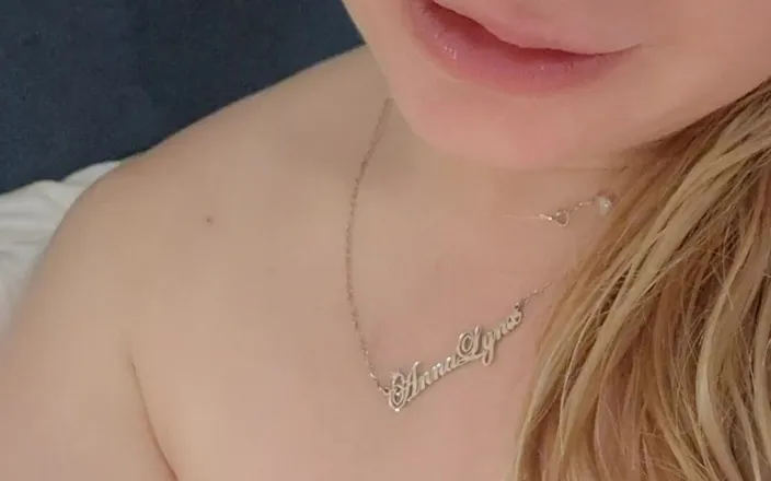 Anna Lynx: Showing My Pussy After Having a Wet Dream and Masturbation