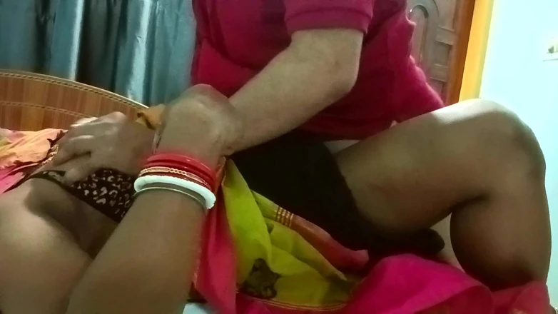 Popmini: Tamil Mallu Village Vysokoškolská učitelka Sandhya Tvrdý sex se studentem...