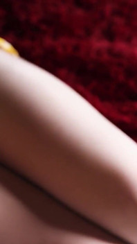 241 Pepek saya kelihatan gila seksi di bawah ketat tebal, awak bermain dengan saya dan saya akan melancap!