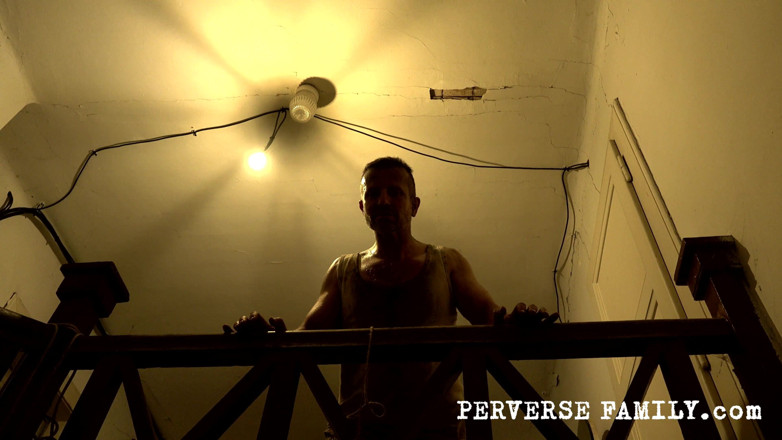 Perverse Family: Perverse Family 36.1 (season 3): Versauter Bondage-creampie