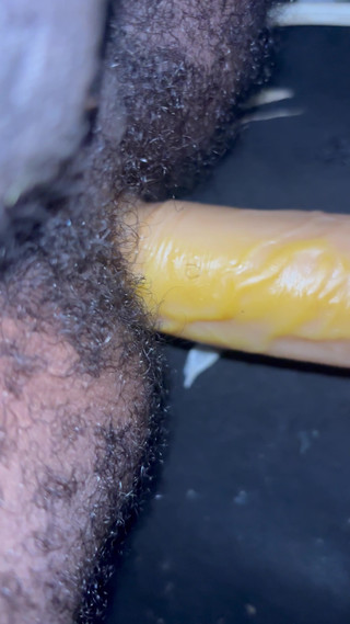 Leo sky: Hrátky s hračkou