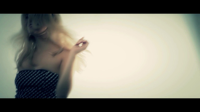 XXXEROTICONLY: Heisse Blondiene Masturbiert Sich Mit Eigene Hände