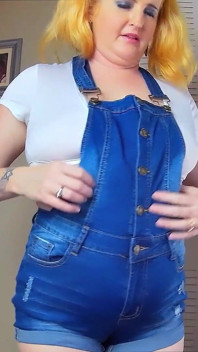 Farmáři nevlastní dcera šukání prsou a kouření Sexy