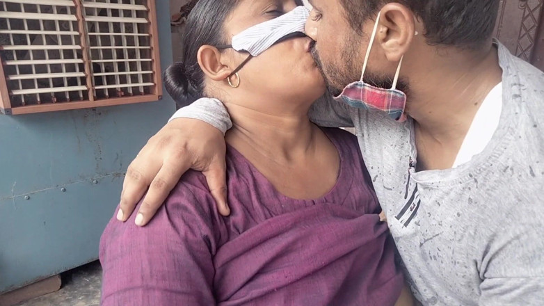 Yourgeeta8899: Il fratellastro ha scopato la sorellastra per non essere riuscito...