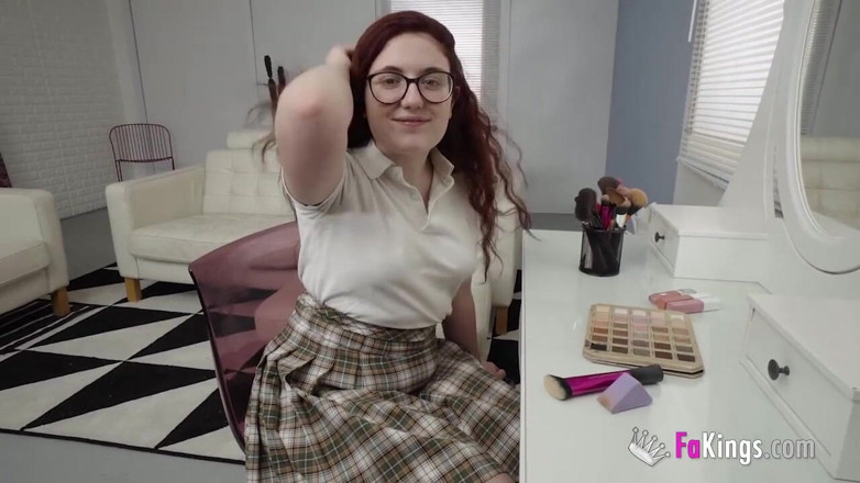 FAKings: Nevlastní otec už ví, že dělám porno a nevadí mu to.