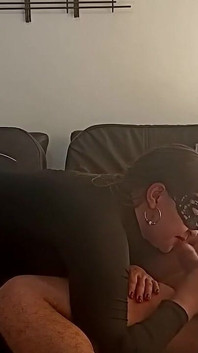 Chupando la polla de mi jefe