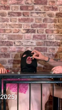Posacenere umano, gioco con spitto e calpestare cazzo a spillo