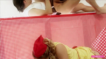 Mydirtyxxx: Mokra i niechlujna orgia z napalonym mamuśką z restauracji
