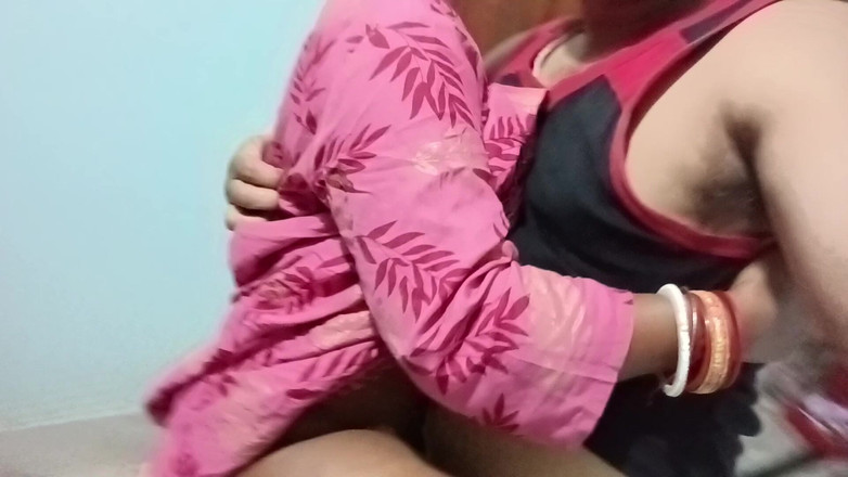 Hot N Sexy: Une indienne mariée se fait baiser par un ami