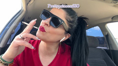 Panfil corina: 차 안에서 흡연하기