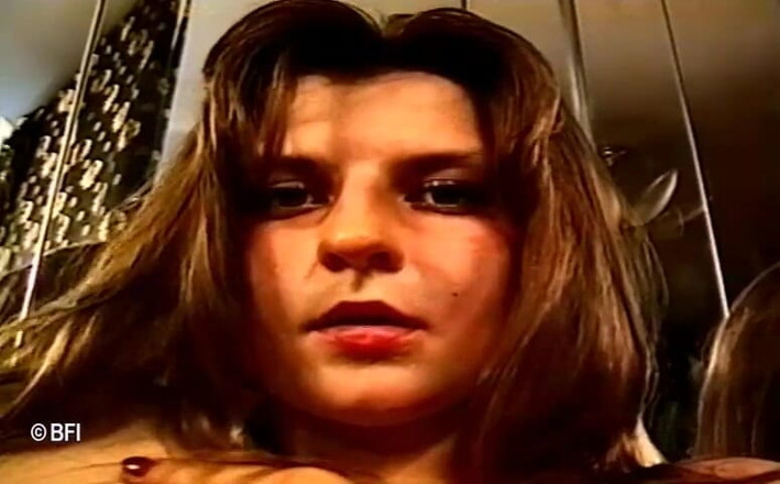 Horny Teenies: Rosyjski podgląd nastolatków część 1
