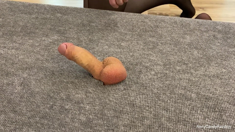 AnnyCandyPainboy: The girl jerks off the guy, squeezes the dick and...