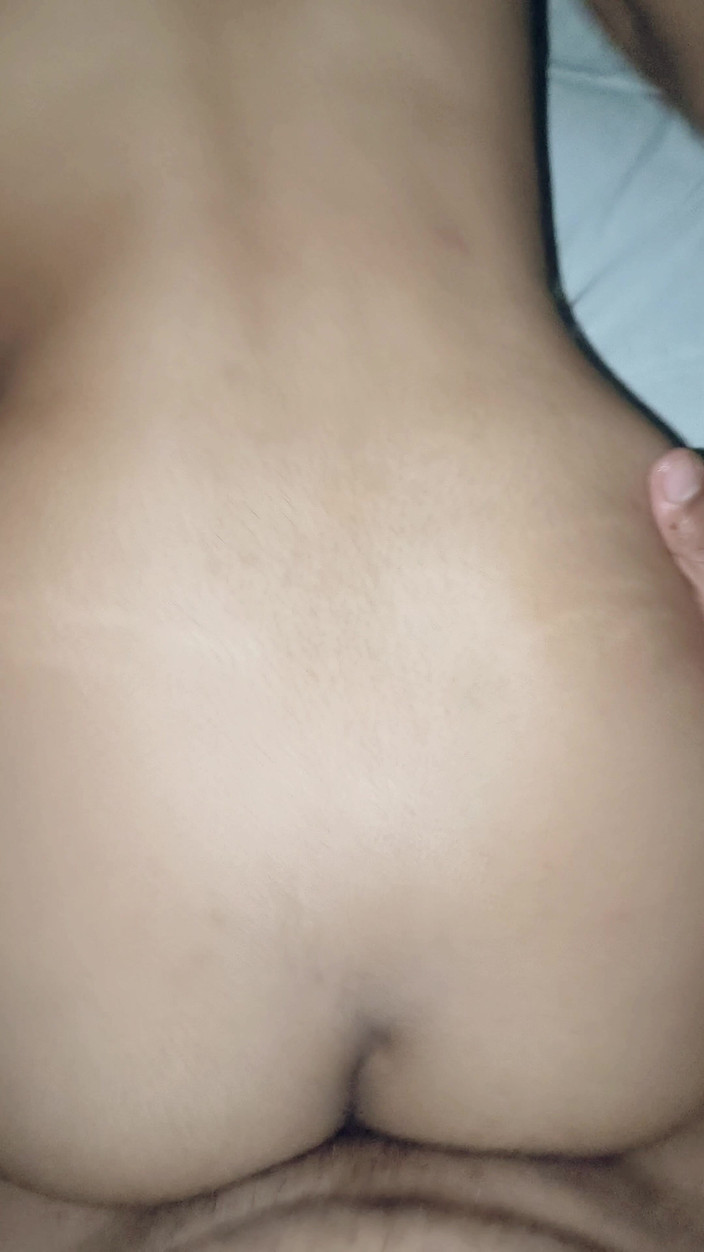Gini272: Caliente chica india duro en la noche - audio hindi