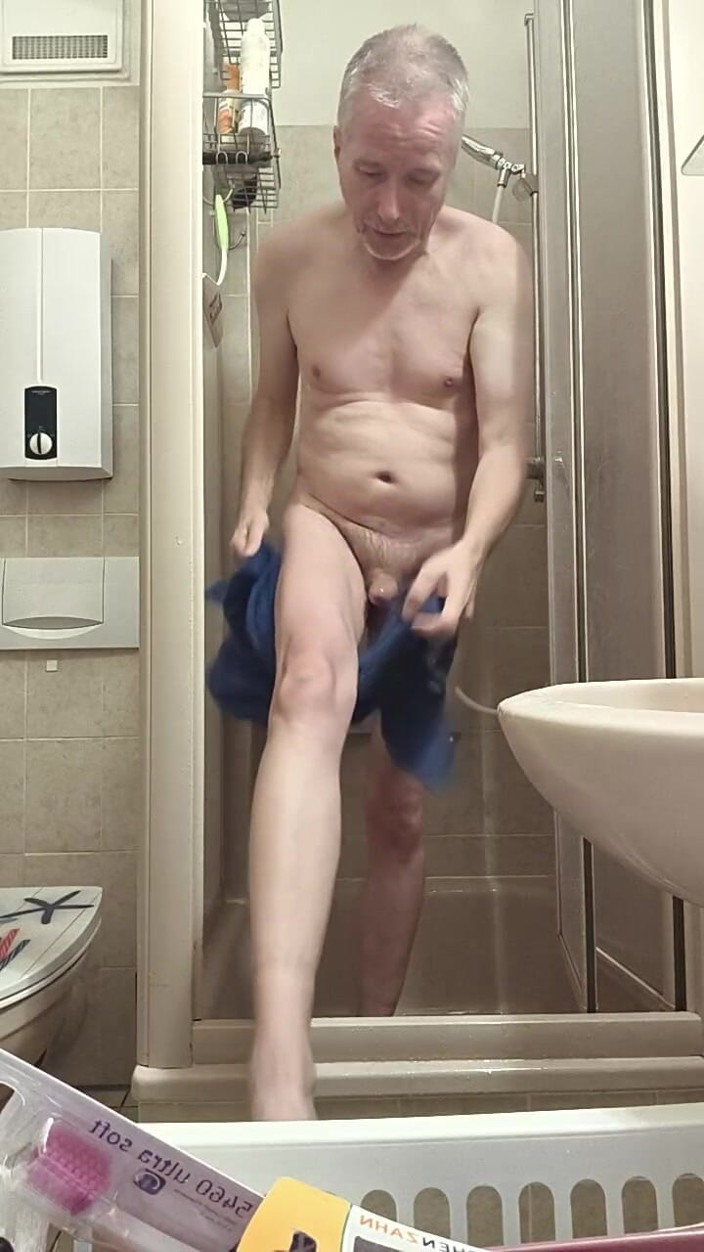 loenne1: Great Shower Time!