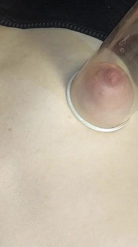 Я накачала груди компресором