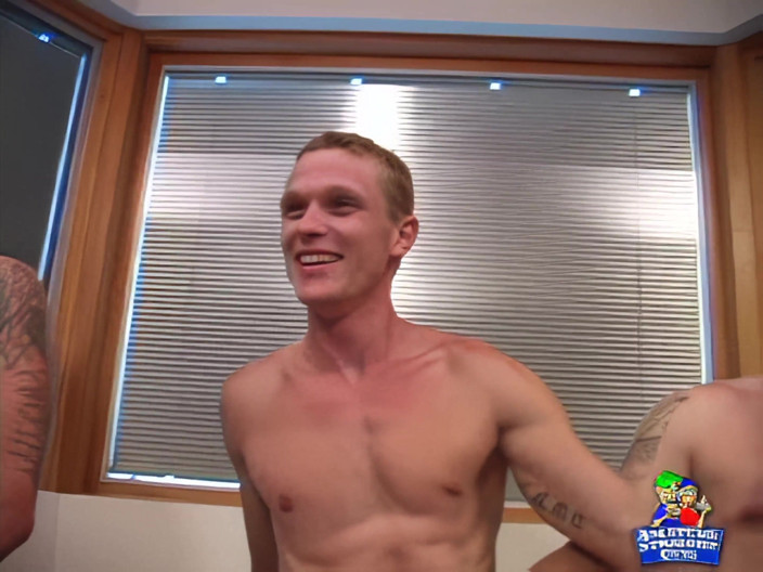Jay's Amateur Straight Guys: Três caras heterossexuais gostosos assistem outro cara foder sua namorada! (4k!)