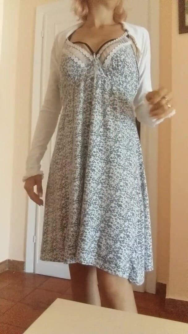 savannahamatoriale: Styvmamma fångar dig runkandes!