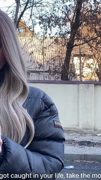 Blonde cantik curang pada teman lelaki untuk tuisyen