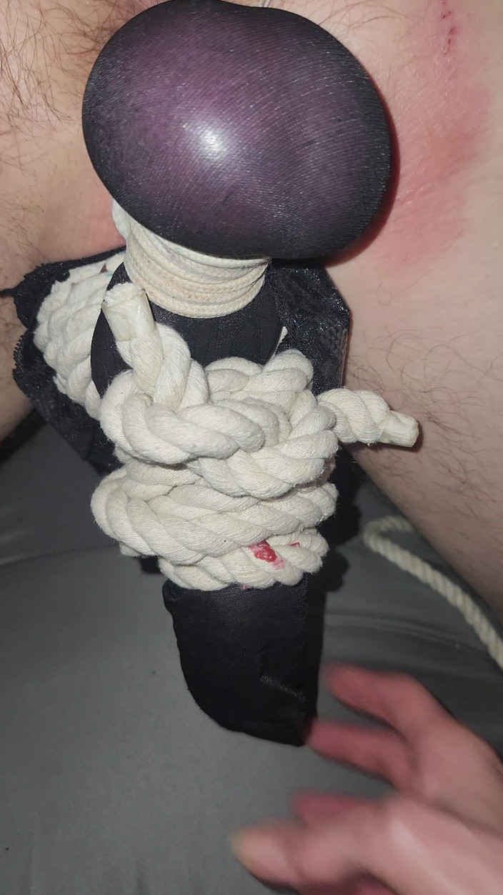 Goode Girl: Goode Girl CBT a Nylon, Some Ropes and Ballbusting