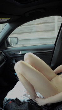 Nela Decker chorrea en mi coche