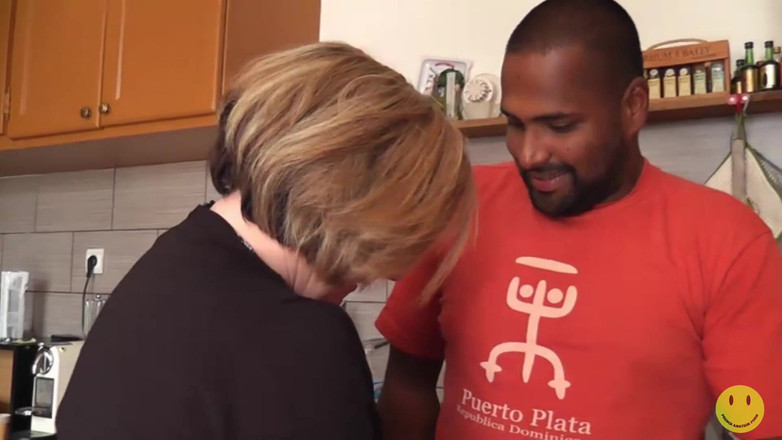 French Amateur Porn: Christiane. the Cougar Is Fisted and Prolapsed