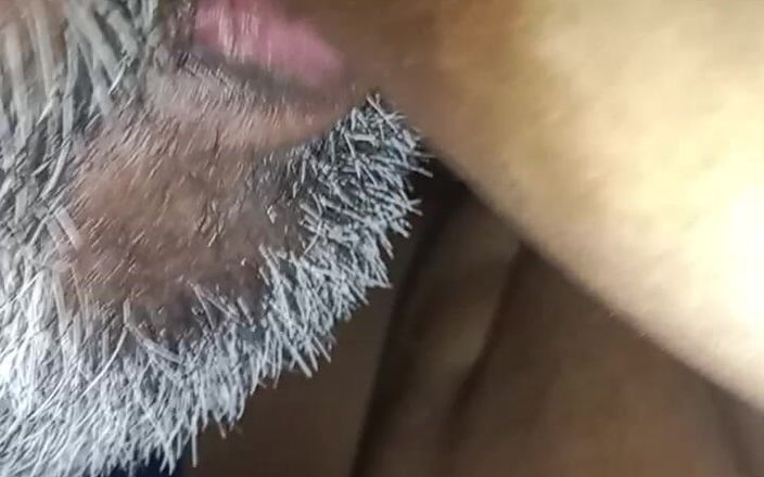 Tamil Anti Uma: 남편이 아니었을 때 이웃의 영화가 우리 집에 왔습니다.