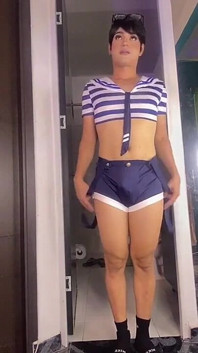 Femboy Sissy Ken, Tomas Koleji'ne Tamamen Kendini Bir Fahişe ve Köle Olarak Teslim Ediyor