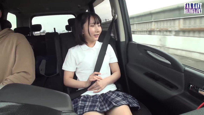 Far East pornography: Hochgehobener Stoßrausch mit einer glatten engen Schönheit hüpft hart in...