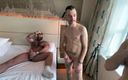 Brett Tyler: Doppia penetrazione con xl muscle daddy e twink