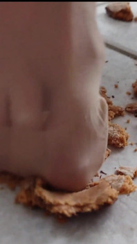 Crusher gingerbread mit Nylonfüßen