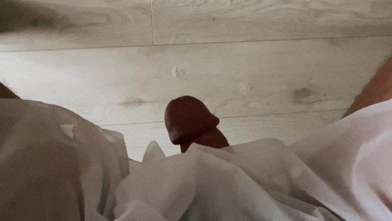 Culon: Kjol och stringtrosa på min stora rumpa onani