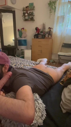 Ik neuk mezelf met mijn nieuwe dildo