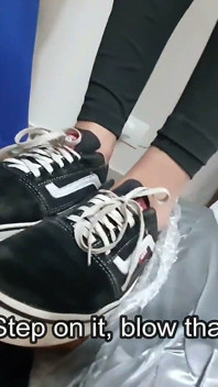 Cewek-cewek cantik dengan kaki jenjang yang aduhai lagi menghukum cewek-cewek dominan