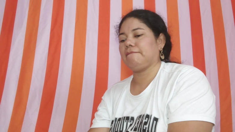 Valkyrieandluigy: Vrouw zuigt