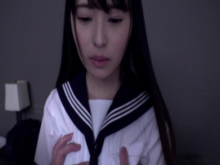 CherryBONBON: Une beauté uniforme perd le contrôle pendant des rapports sexuels...