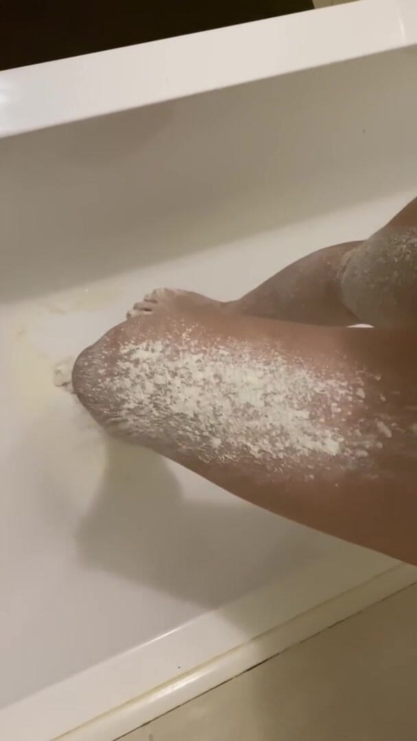 Supernasty: 我喜欢你自慰我的腿