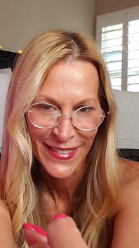 Ahhh cum on sweetie