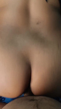 Pobre muçulmana hijab menina fodida por produtor de vídeo pornô por dinheiro