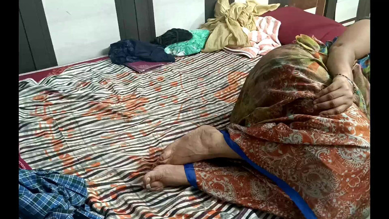 Sexy sindu: Seks bhabhi cantik dengan saree