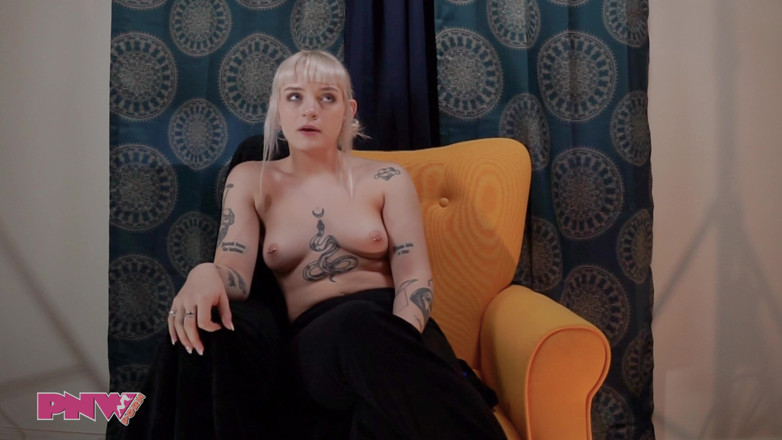 PNW Porn: Naomi Nash röportajı artı solo oyun