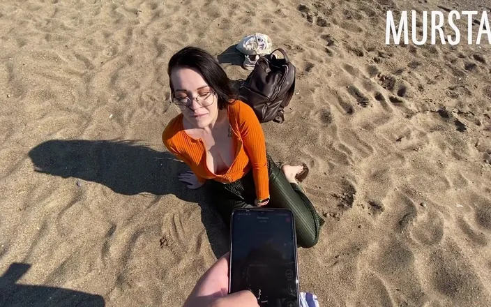 Toma Mur: Beach Blowjob. Toma Mur